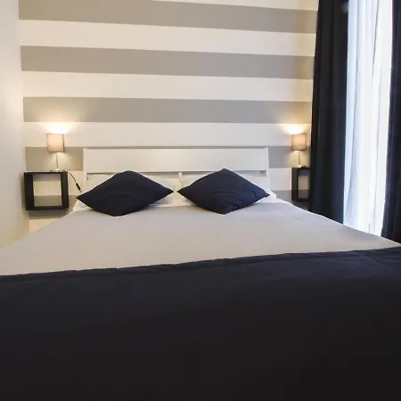 Con 2 E 2 Bagni In Centro Con Parcheggio Matera