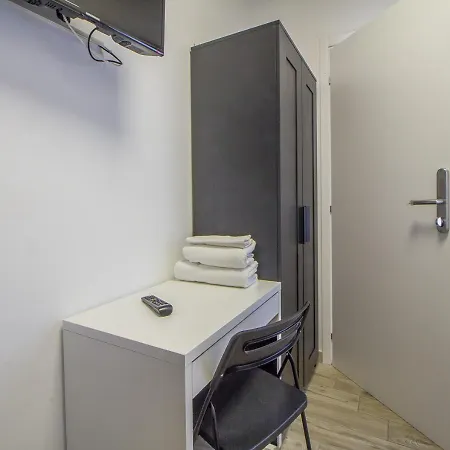 Appartamento Con 2 E 2 Bagni In Centro Con Parcheggio *