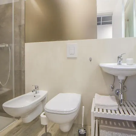 Con 2 E 2 Bagni In Centro Con Parcheggio Matera