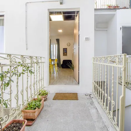 Appartamento Con 2 E 2 Bagni In Centro Con Parcheggio