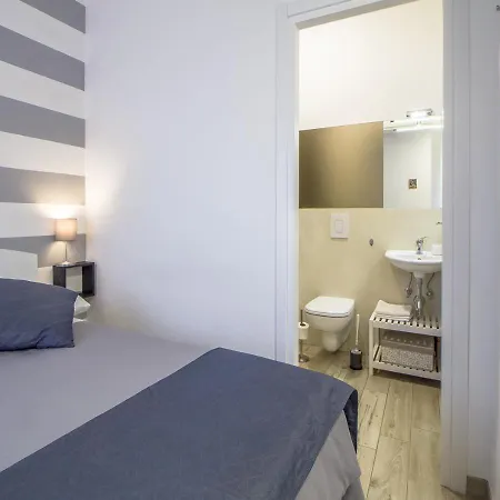 Con 2 E 2 Bagni In Centro Con Parcheggio * Matera