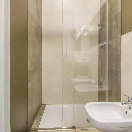 Con 2 E 2 Bagni In Centro Con Parcheggio Lejlighed