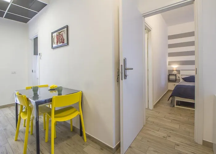 Con 2 E 2 Bagni In Centro Con Parcheggio Apartment